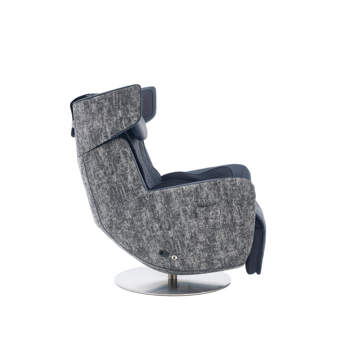 NOUHAUS Orbit Zero Gravity Massage Chair