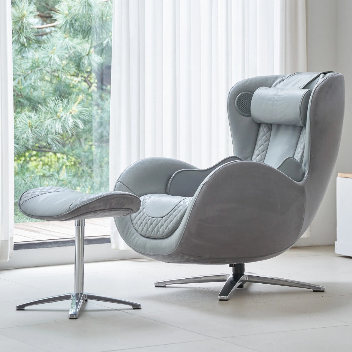 NOUHAUS New Classic Massage Chair