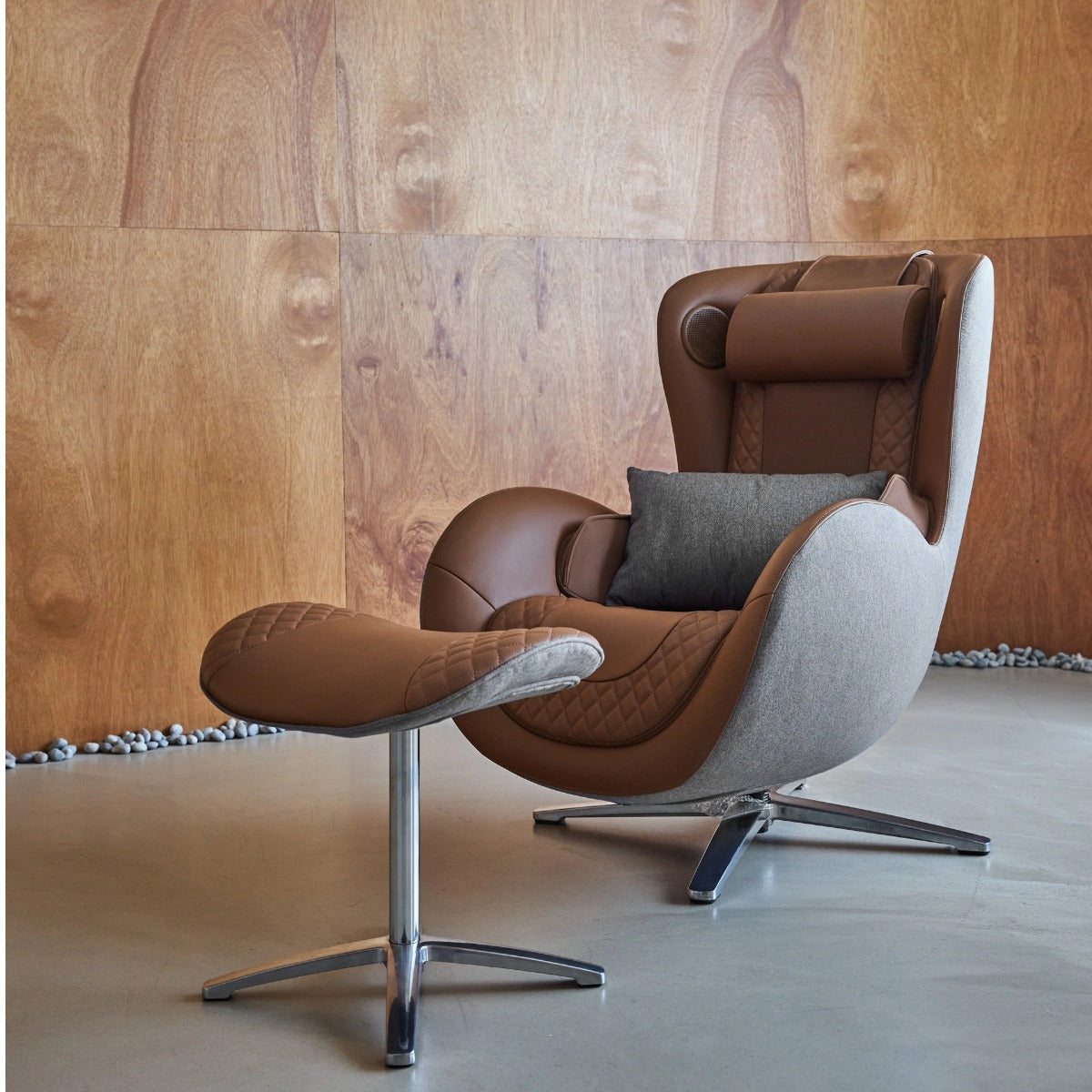 NOUHAUS New Classic Massage Chair